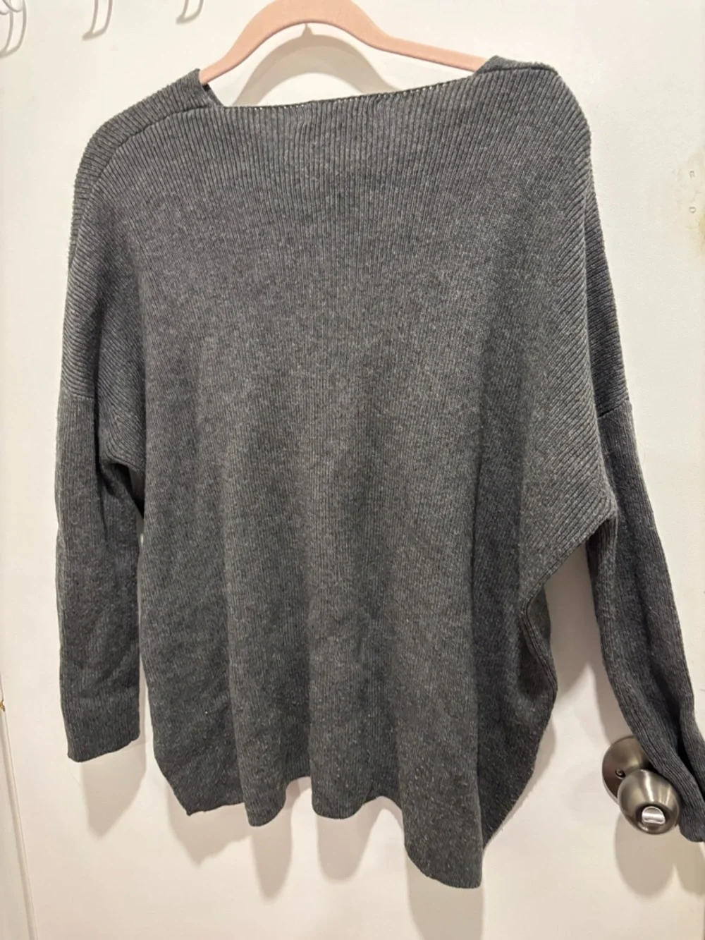 Uniqlo Gray V-Neck Knit Sweater - Picture 3 of 6